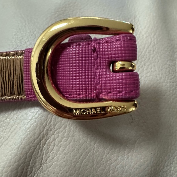 Michael Michael Kors Textured Pink Leather Belt - Picture 7 of 12